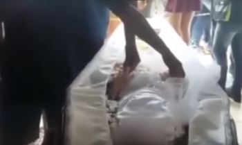 Видеошок: Қайтыс болған қыз қайта тірілді