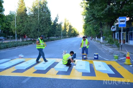 Шымкентте еліміздегі тұңғыш 3D жүргіншілер жолағы пайда болды (фото)