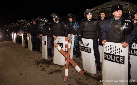 БІРЛІГІМІЗГЕ СЫЗАТ ТҮСПЕСІН ДЕСЕК...