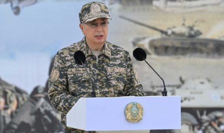 Президент «Отпантау-2021» әскери оқу-жаттығу жиынына барды